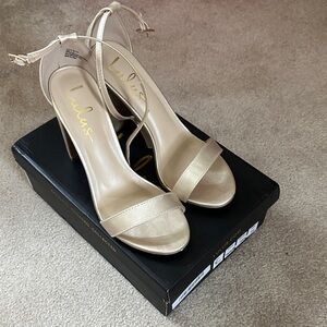 Lulu's Classic Taylor Style Gold Formal Heels